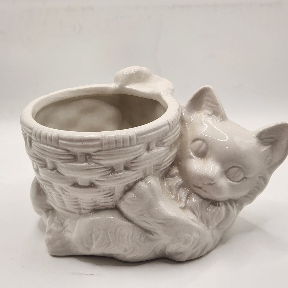 Sabre Vintage Ceramic Kitten Cat Basket Planter White Glossy Animal Decor Small